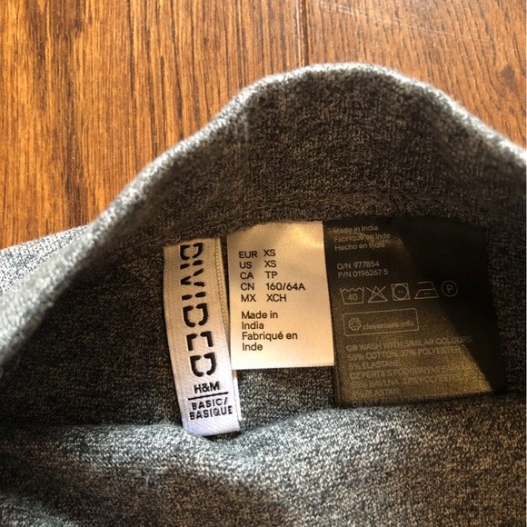 H&M grey bodycon pencil skirt - Picture 2 of 2